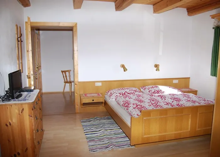 Bauernhof Hatzlhof Lantgård *